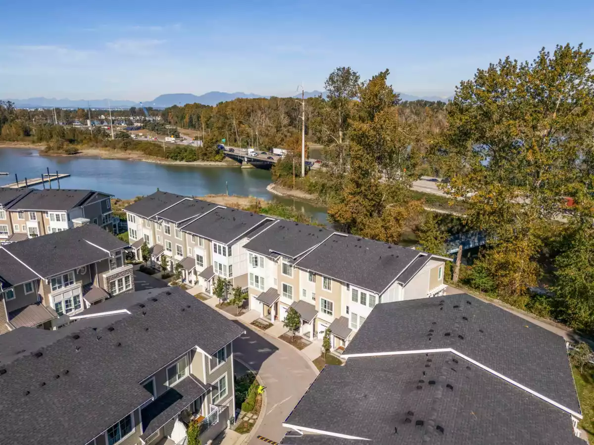 Mudroom Photo of 27 5551 Admiral Way, Ladner, BC