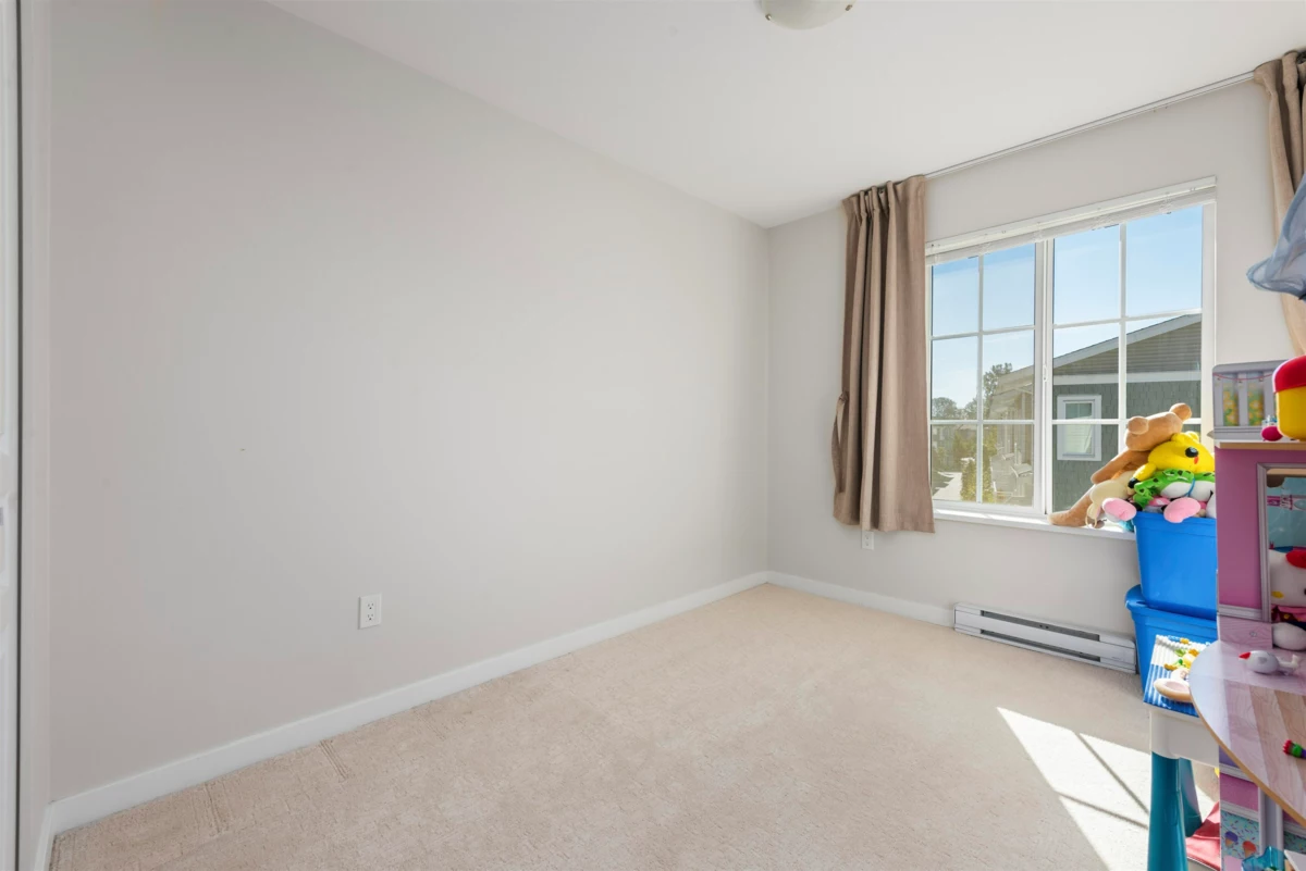 Primary Bathroom Photo of 27 5551 Admiral Way, Ladner, BC