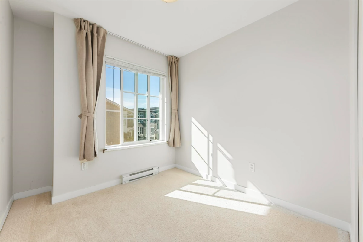 Walk-In Closet Photo of 27 5551 Admiral Way, Ladner, BC