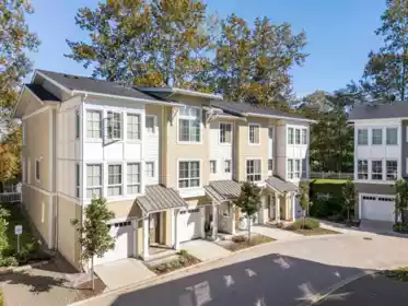 27 5551 Admiral Way, Ladner, BC, Ladner Elementary — 3 bed townhouse for sale