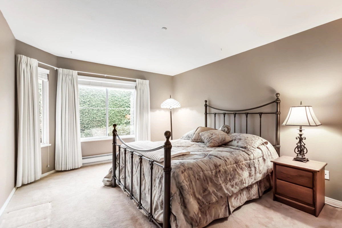 Entry Foyer Photo of 5 19060 Ford Road, Pitt Meadows, BC