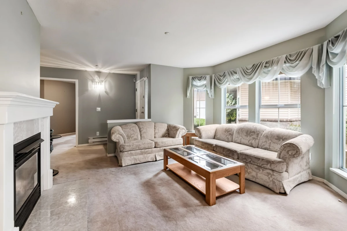 Kitchen Photo of 5 19060 Ford Road, Pitt Meadows, BC