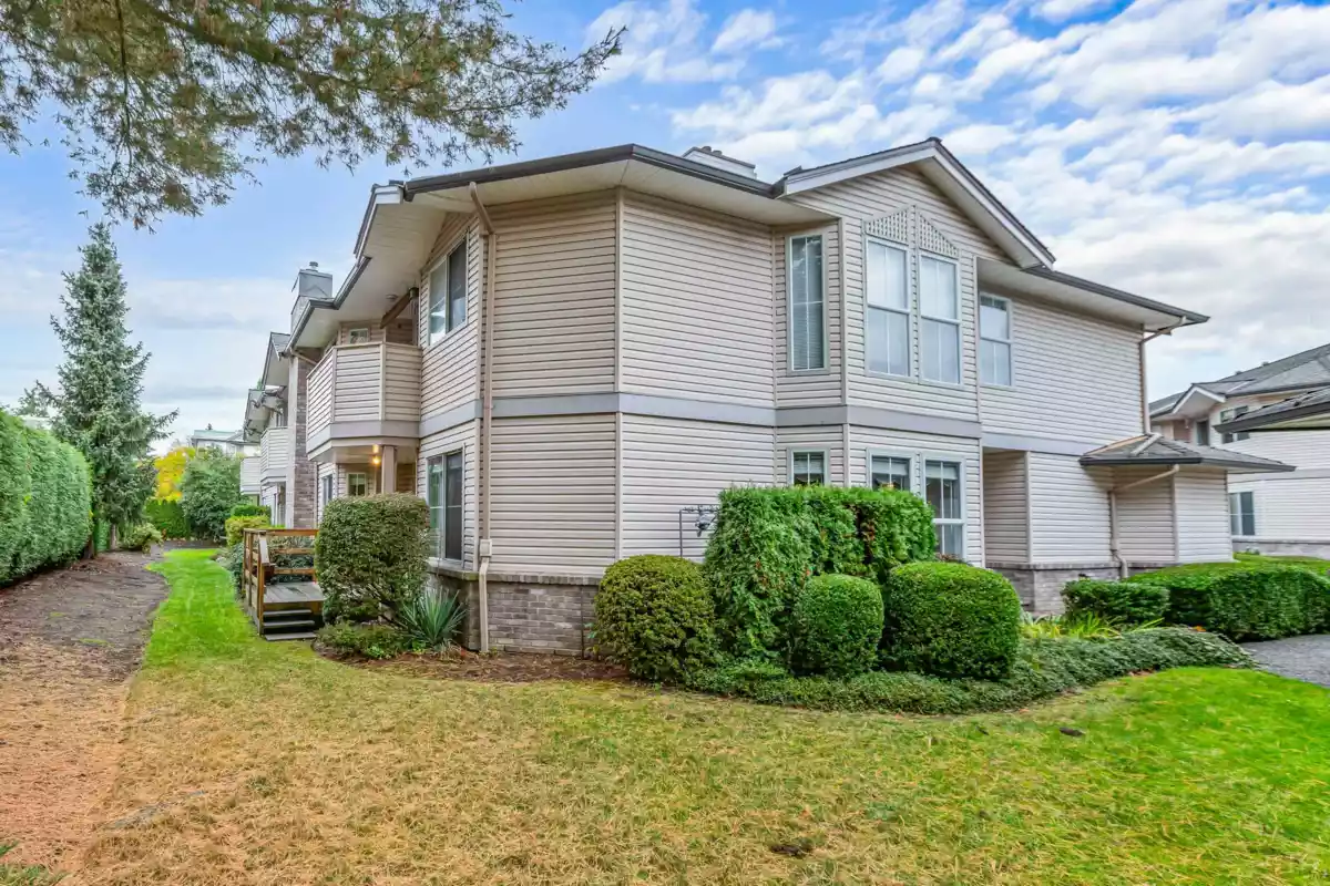 Living Room Photo of 5 19060 Ford Road, Pitt Meadows, BC