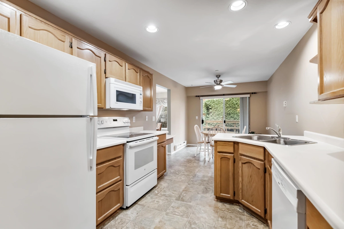 Mudroom Photo of 5 19060 Ford Road, Pitt Meadows, BC