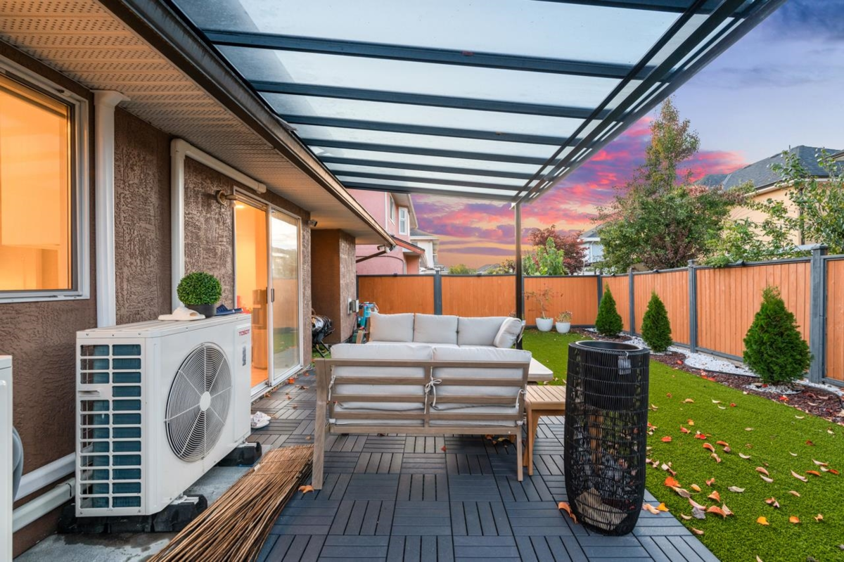 Entry Foyer Photo of 22531 Mcclinton Avenue, Richmond, BC