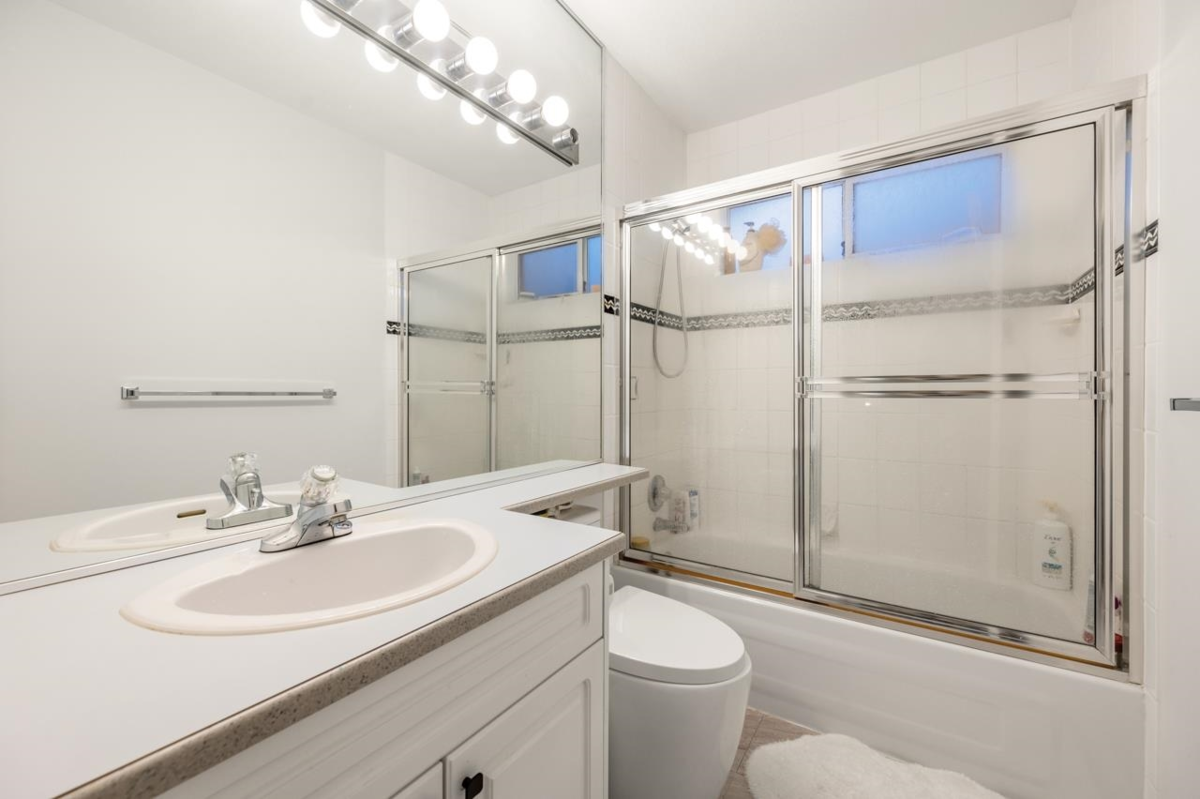 Mudroom Photo of 22531 Mcclinton Avenue, Richmond, BC