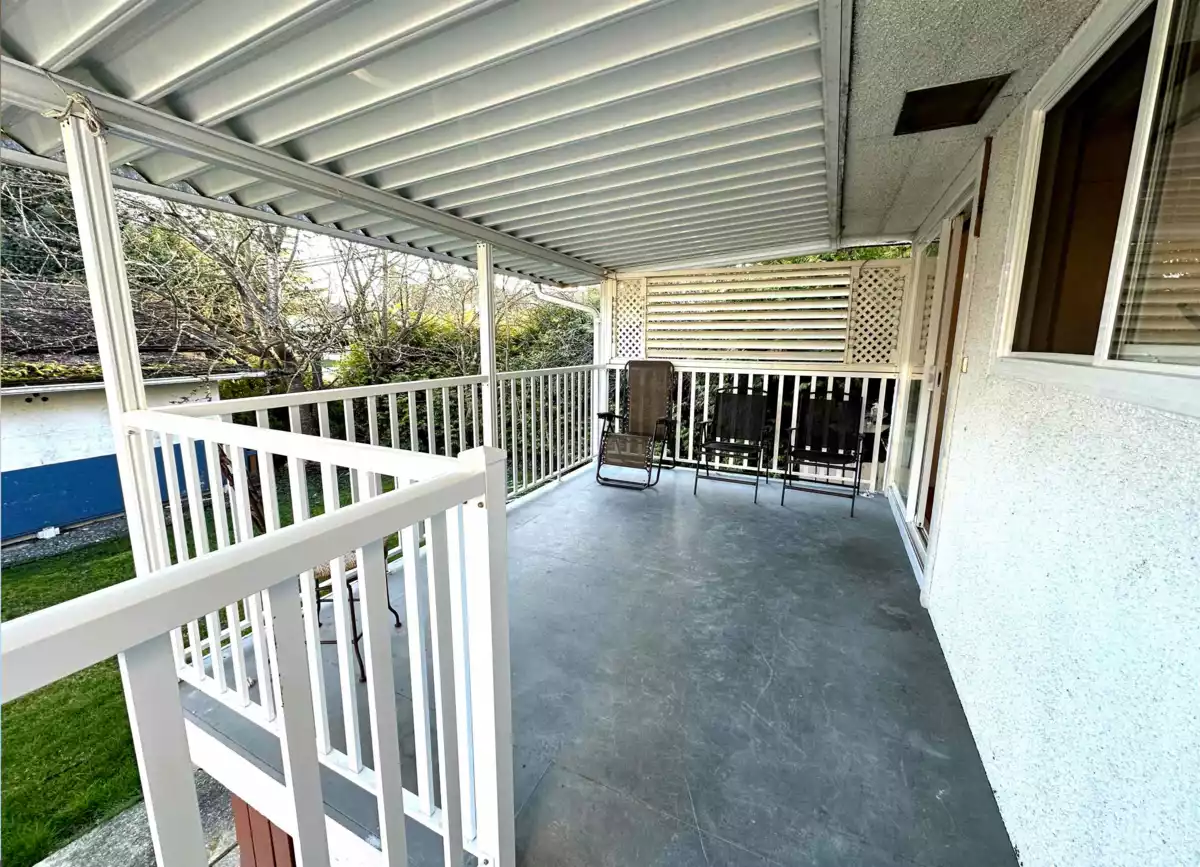 Mudroom Photo of 9511 Pinewell Crescent, Richmond, BC