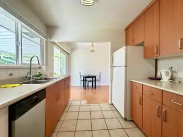 Guest Bathroom Photo of 9511 Pinewell Crescent, Richmond, BC