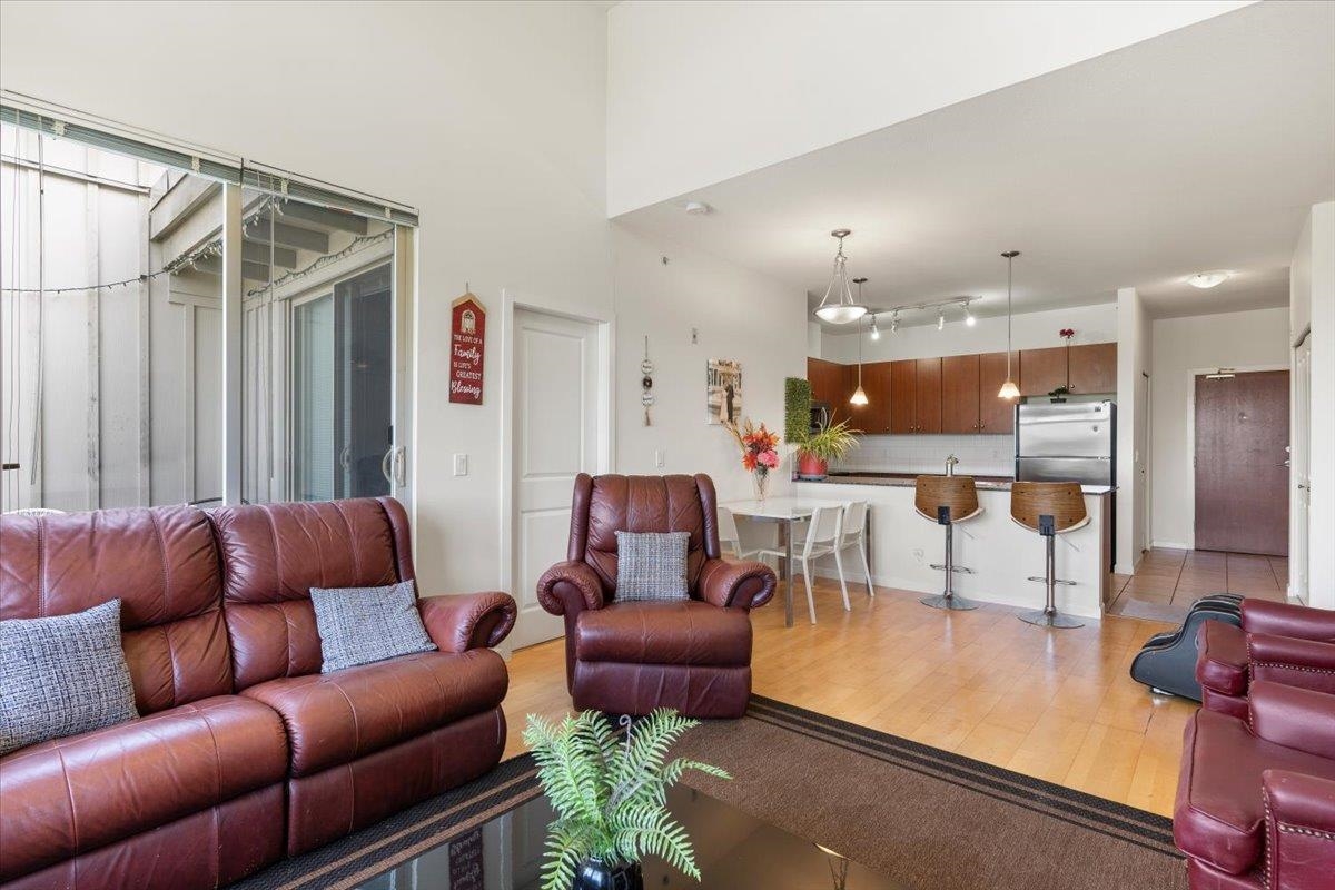 Family Room Photo of 415 10180 153 Street, Surrey, BC