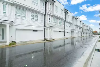 11 8181 135a Street, Surrey, BC, Surrey — Townhouse for sale
