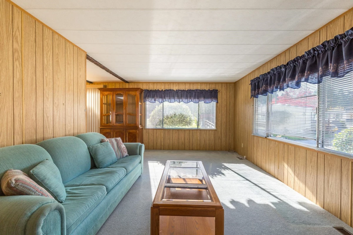 Kitchen Island Photo of 120 3031 200 Street, Langley, BC