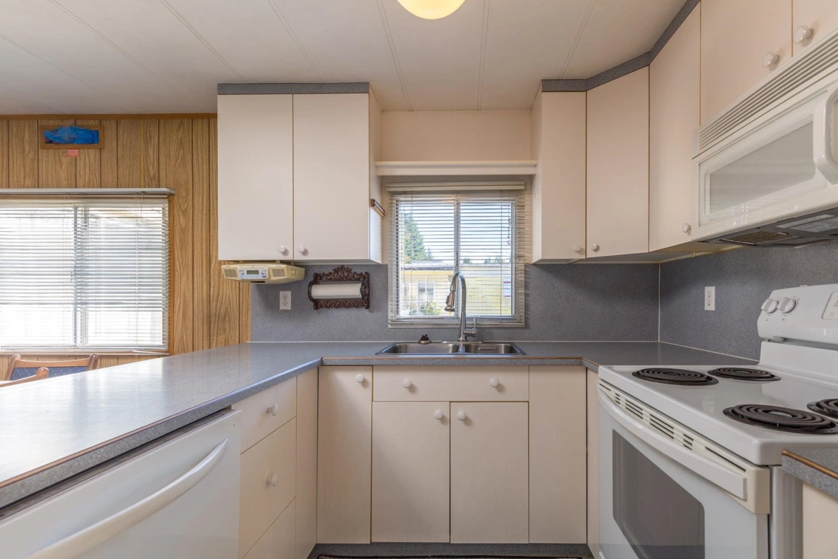 Powder Room Photo of 120 3031 200 Street, Langley, BC