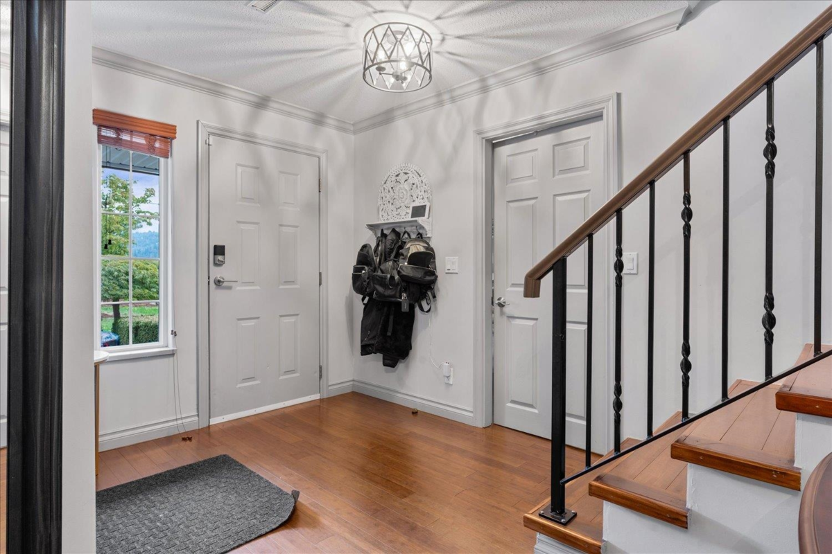 Dining Area Photo of 6787 Chilliwack River Road, Chilliwack, BC