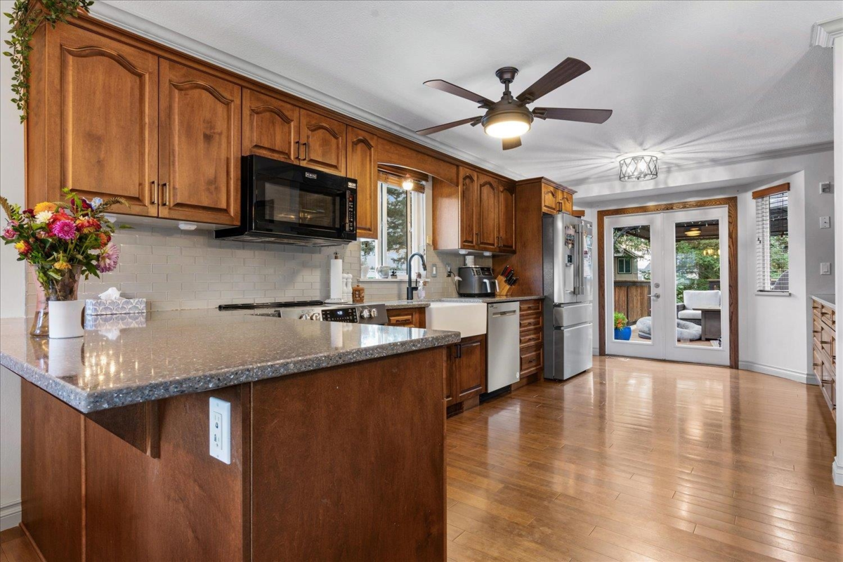 Primary Bathroom Photo of 6787 Chilliwack River Road, Chilliwack, BC