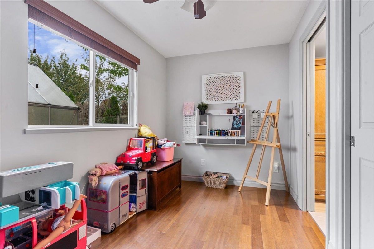 Staircase Photo of 6787 Chilliwack River Road, Chilliwack, BC