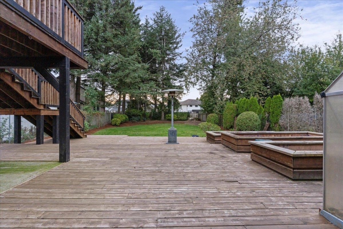 Swimming Pool Photo of 6787 Chilliwack River Road, Chilliwack, BC