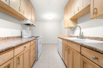 119 2012 Fullerton Avenue, North Vancouver, BC, North Vancouver — Apartment/Condo for sale