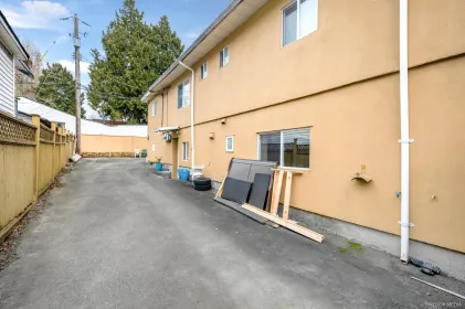 Outdoor Deck Photo of 475 SE Marine Drive, Vancouver, BC