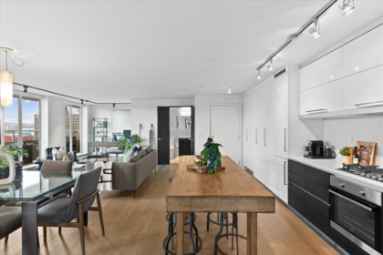 912 189 Keefer Street, Vancouver, BC, Vancouver — Apartment/Condo for sale