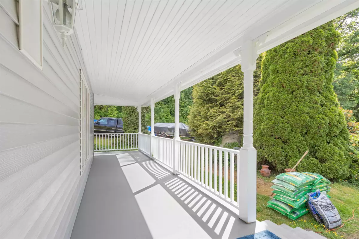 Outdoor Patio Photo of 9526 Slater Street, Mission, BC