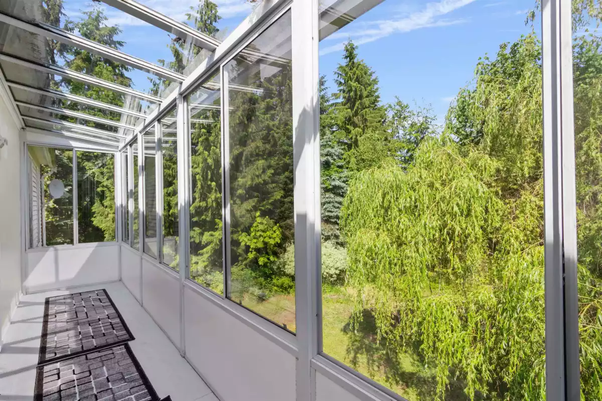 Staircase Photo of 9526 Slater Street, Mission, BC