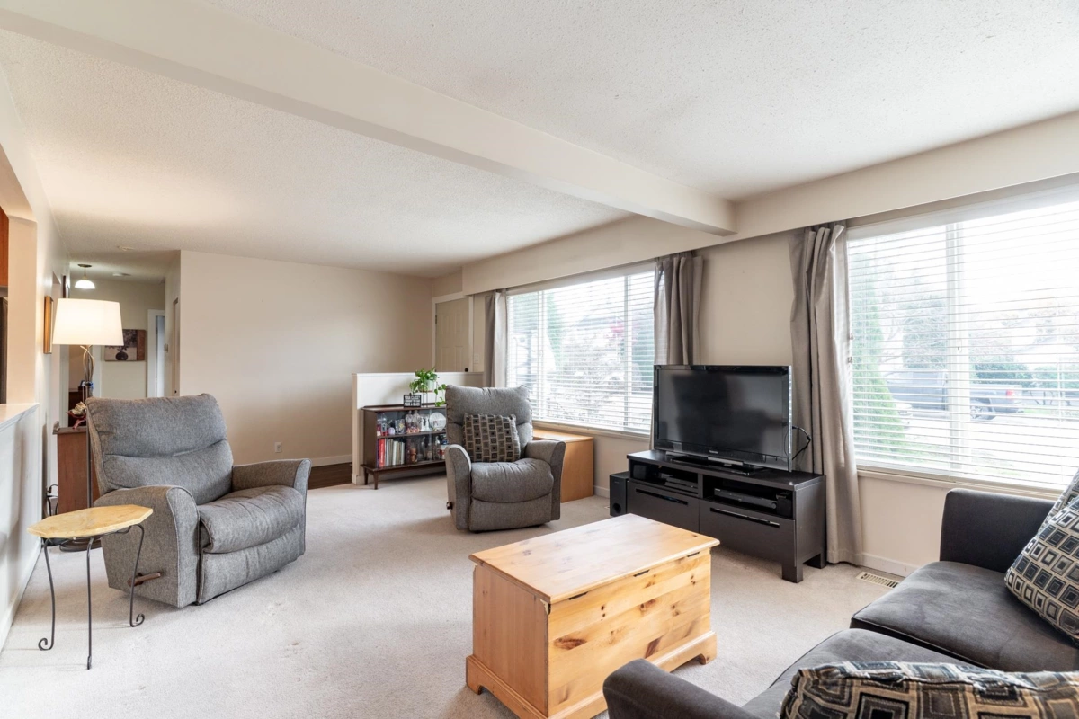 Dining Area Photo of 11735 74 Avenue, Delta, BC