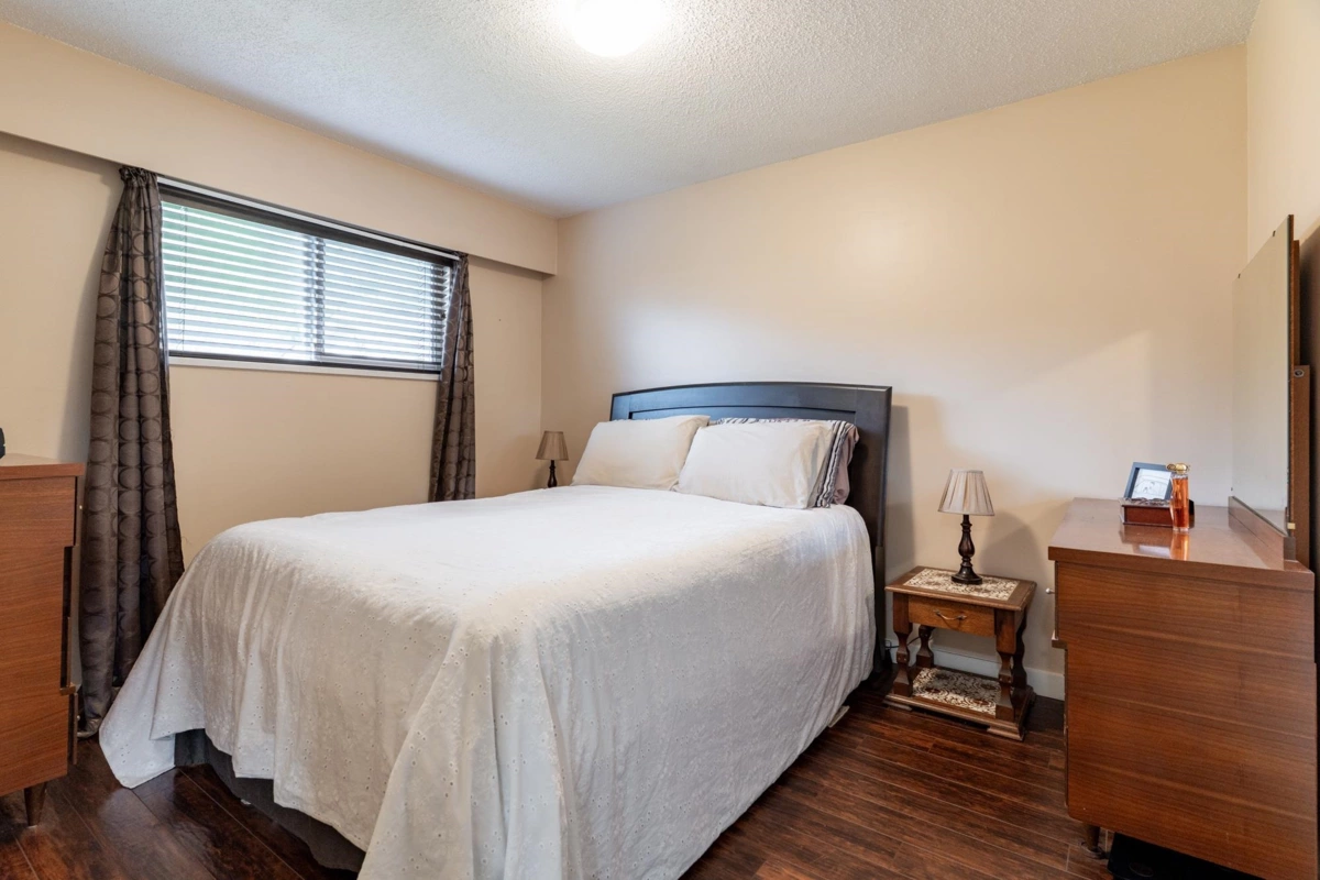 Powder Room Photo of 11735 74 Avenue, Delta, BC