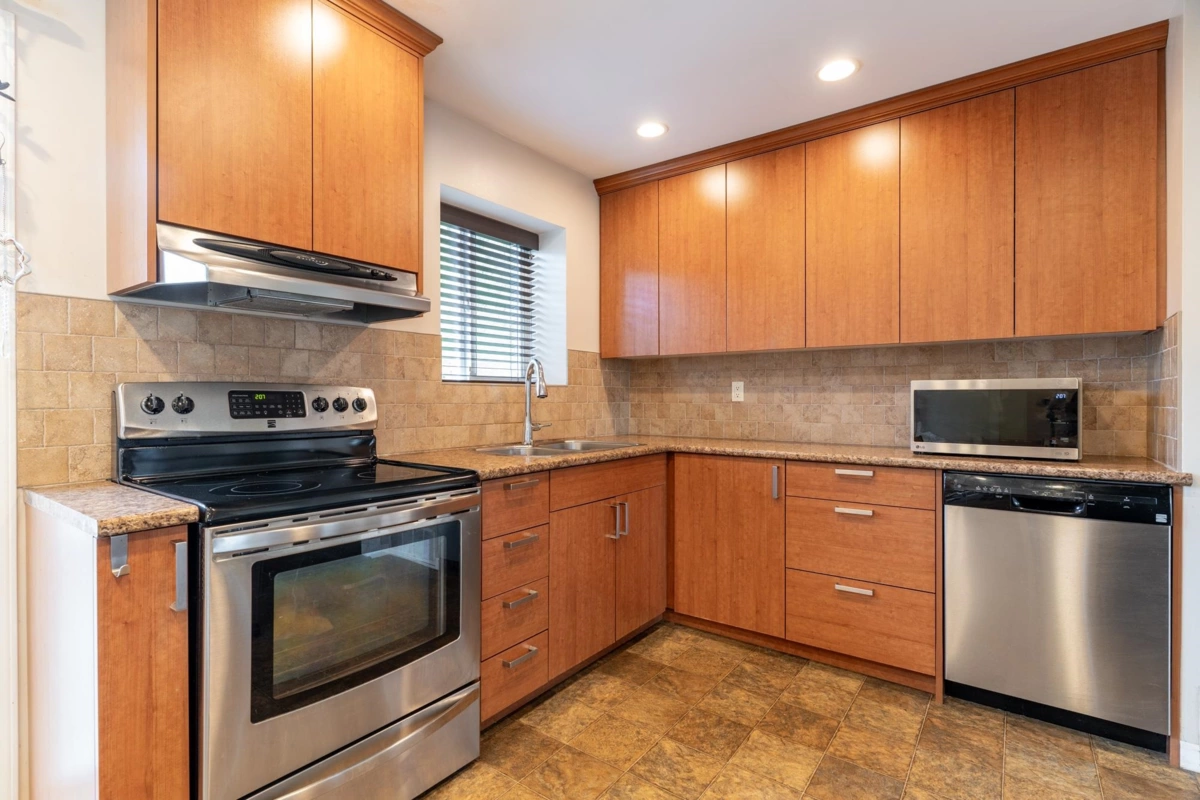 Primary Bathroom Photo of 11735 74 Avenue, Delta, BC