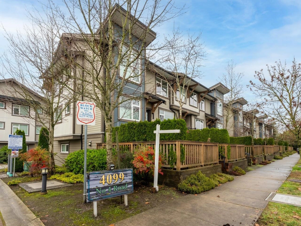 Loft / Bonus Room Photo of 10 4099 No. 4 Road, Richmond, BC