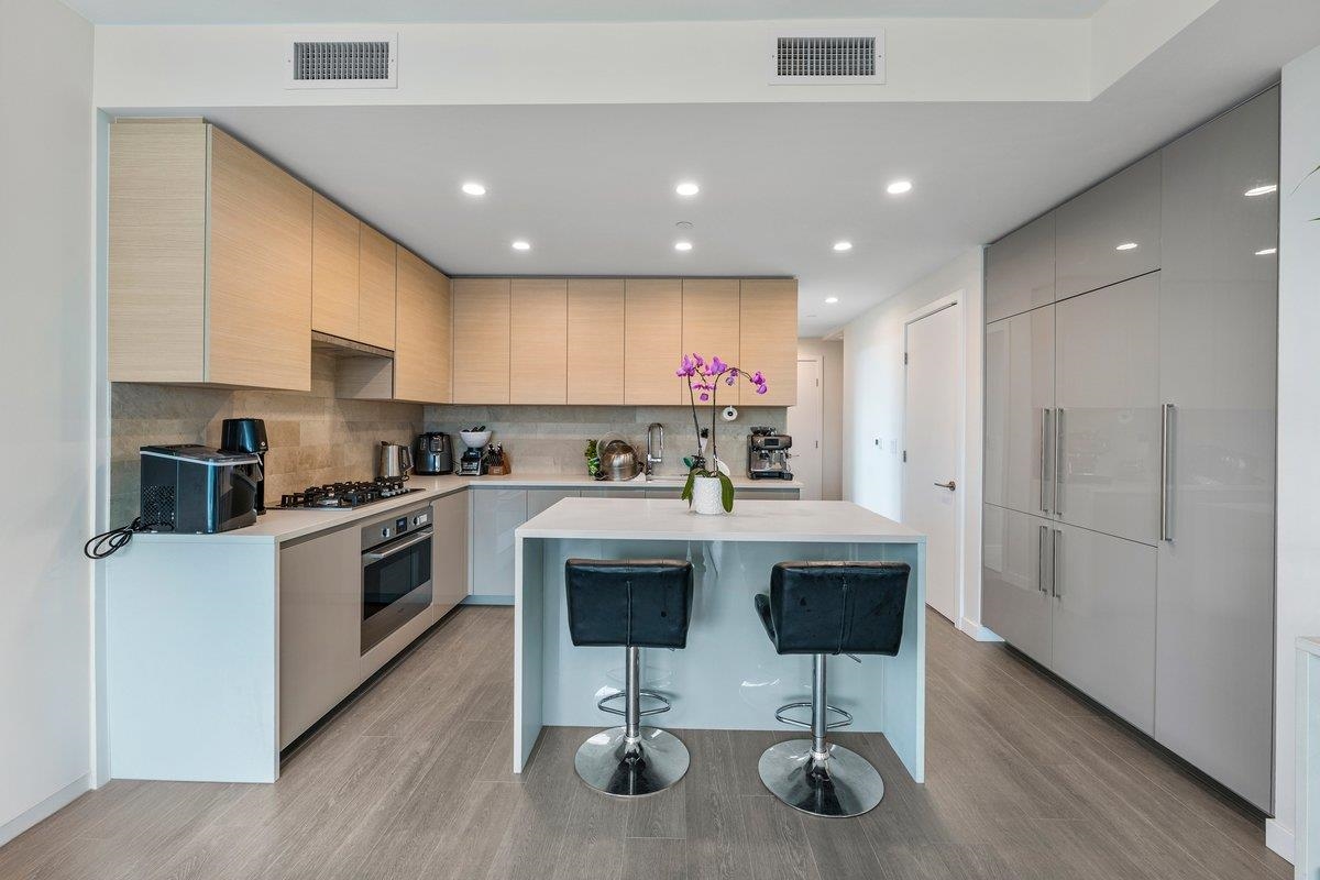 Dining Area Photo of 1711 2186 Gilmore Avenue, Burnaby, BC