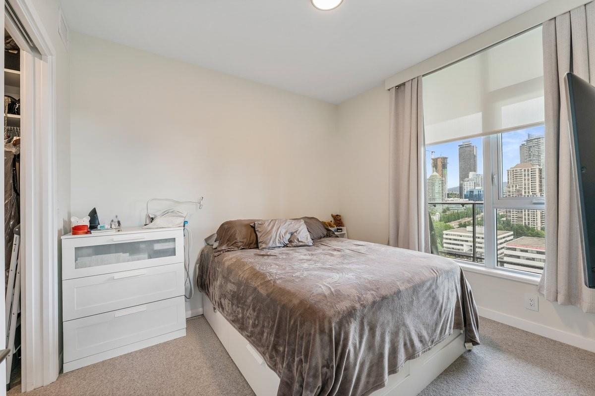 Kitchen Island Photo of 1711 2186 Gilmore Avenue, Burnaby, BC