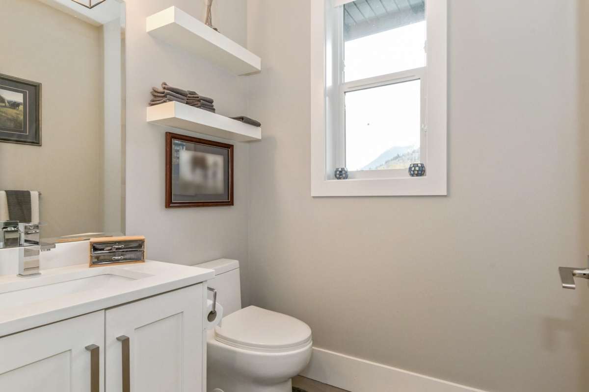 Primary Bathroom Photo of 27 8295 Nixon Road, Chilliwack, BC