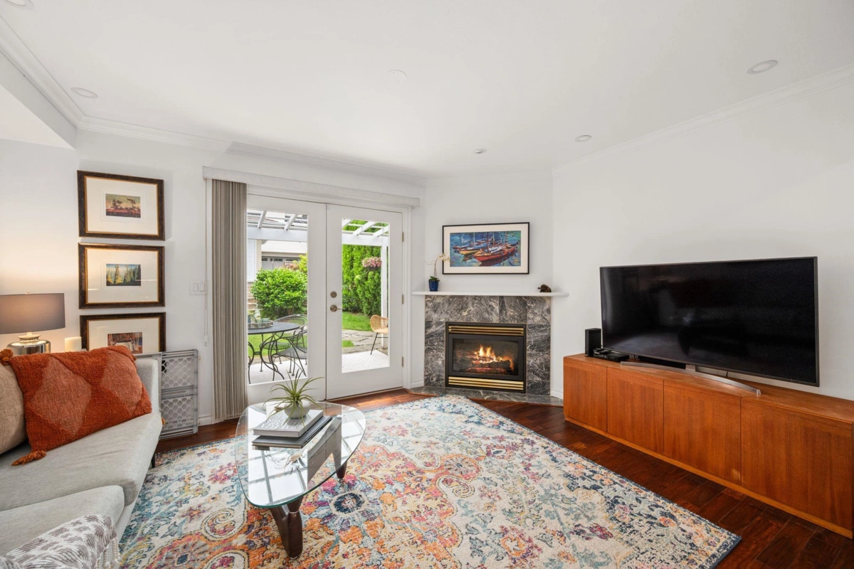 Pantry Photo of 262 E 10th Street, North Vancouver, BC