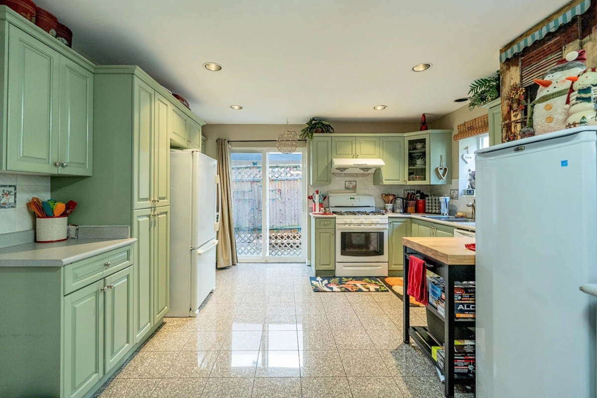 Bedroom 3 Photo of 35683 Timberlane Drive, Abbotsford, BC