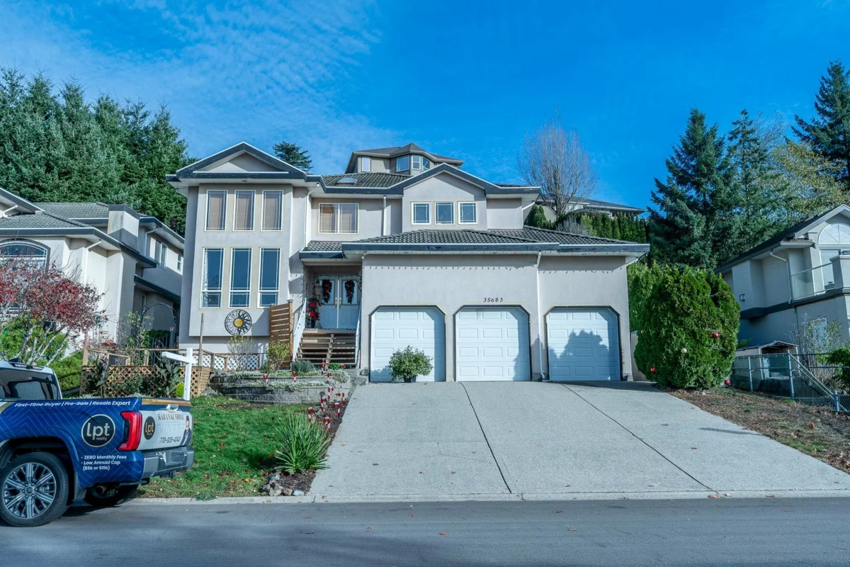 Outdoor Kitchen Photo of 35683 Timberlane Drive, Abbotsford, BC