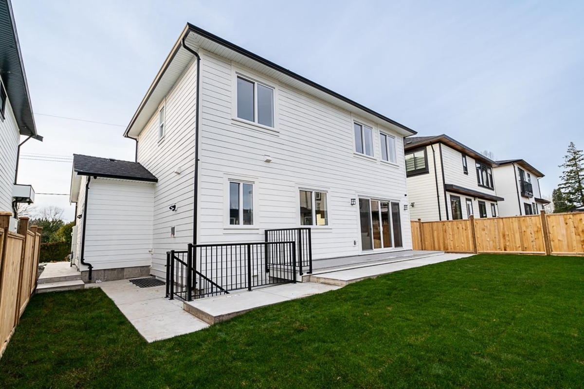 Neighborhood Park Photo Near 7128 204 Street, Langley, BC