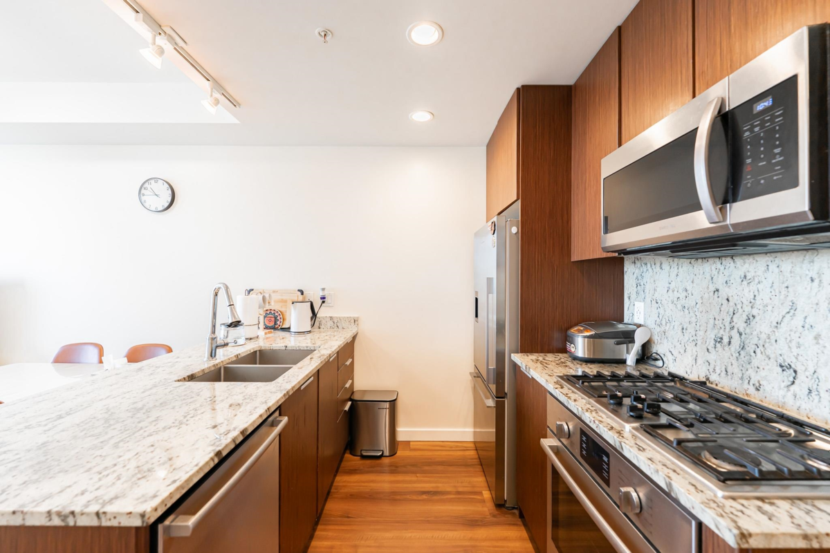 Community Amenities Photo (Clubhouse) of 1704 3333 Sexsmith Road, Richmond, BC