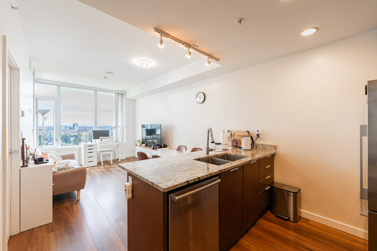 Fitness Center Photo Near 1704 3333 Sexsmith Road, Richmond, BC