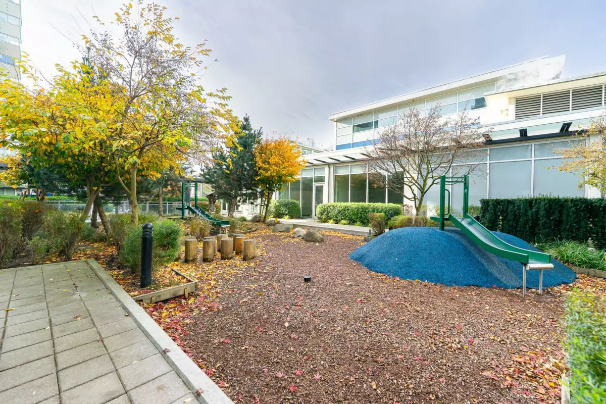Guest Bathroom Photo of 1704 3333 Sexsmith Road, Richmond, BC