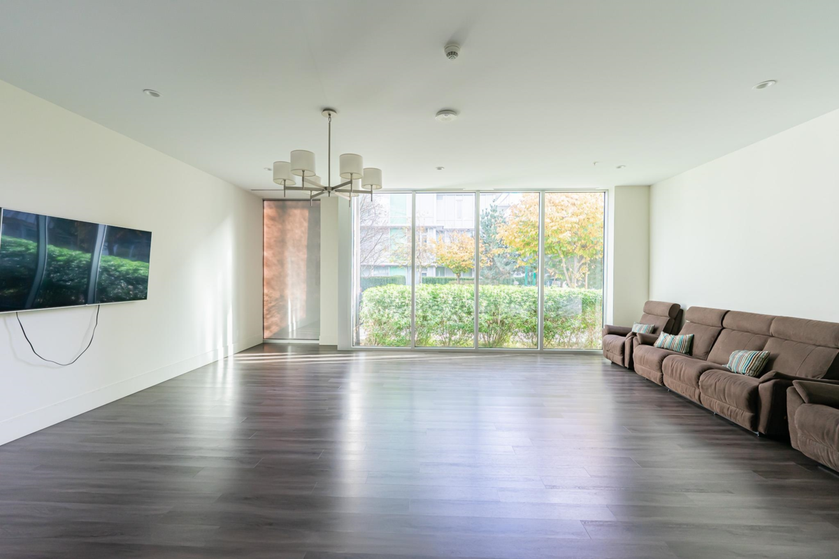 Primary Bathroom Photo of 1704 3333 Sexsmith Road, Richmond, BC