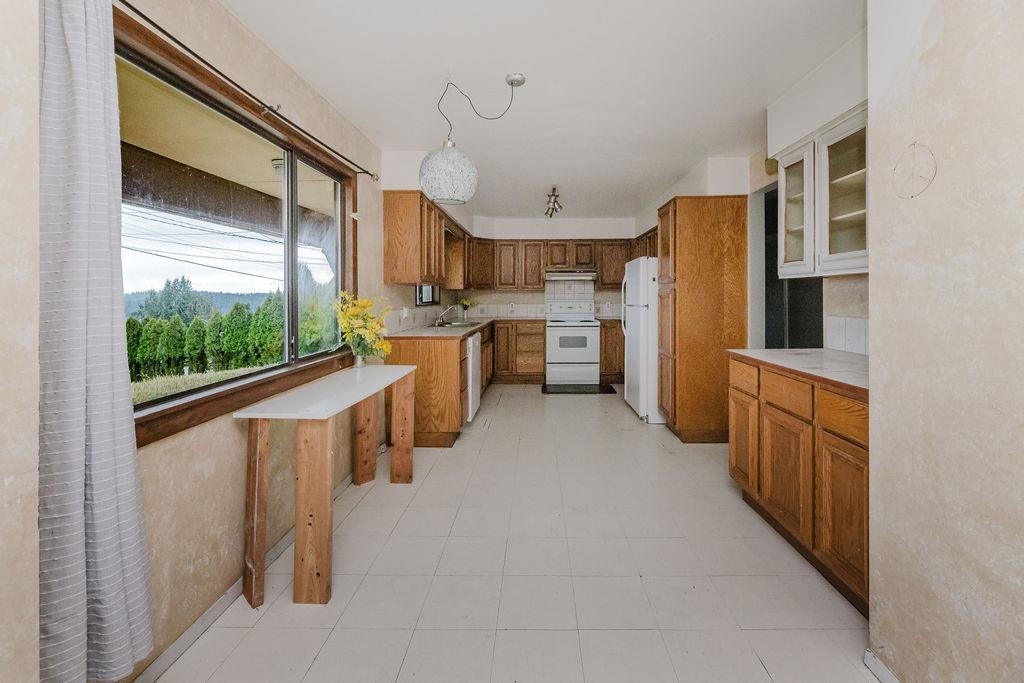 Primary Bedroom Photo of 635 Martin Road, Gibsons, BC