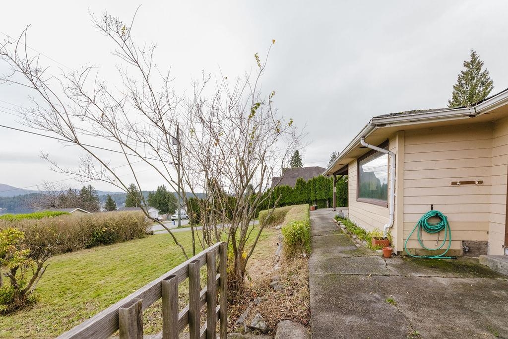 Staircase Photo of 635 Martin Road, Gibsons, BC