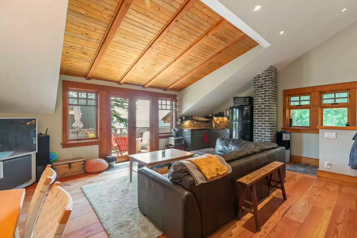 Outdoor Deck Photo of 329 Esplanade Road, Keats Island, BC