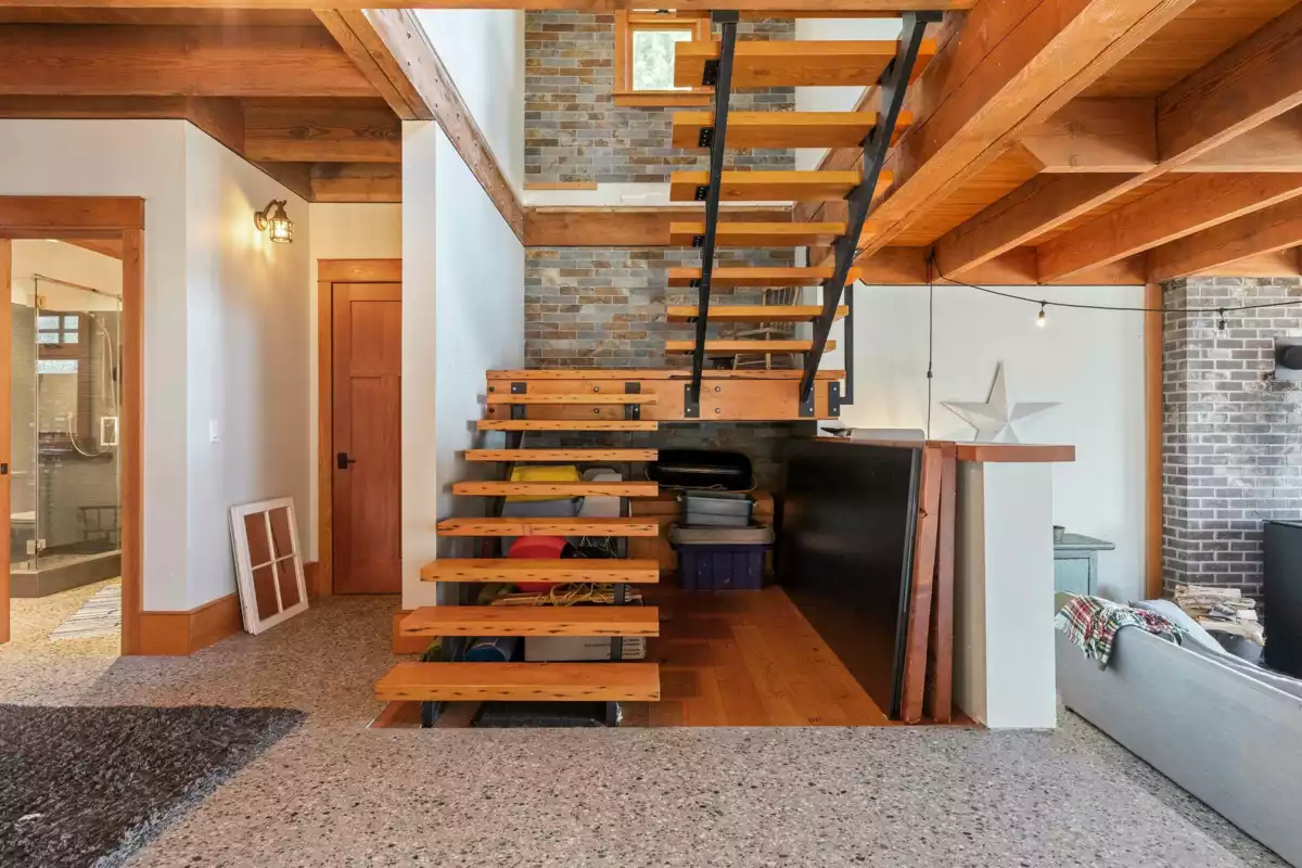 Staircase Photo of 329 Esplanade Road, Keats Island, BC