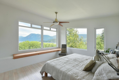 Hot Tub / Spa Photo of 6400 Crowston Road, Sechelt, BC
