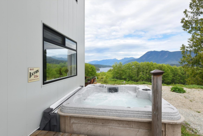 Mudroom Photo of 6400 Crowston Road, Sechelt, BC
