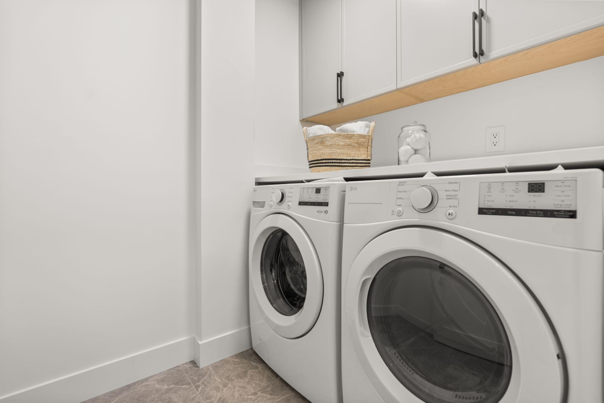Garage Interior Photo of 1 2522 Campbell Avenue, Abbotsford, BC