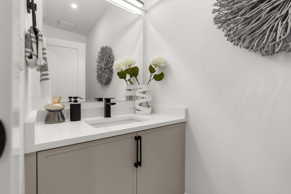 Garden / Landscaping Photo of 1 2522 Campbell Avenue, Abbotsford, BC