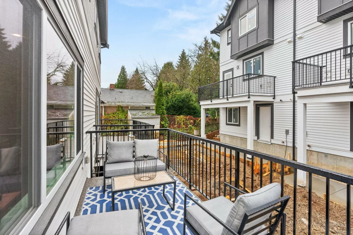 Hot Tub / Spa Photo of 1 2522 Campbell Avenue, Abbotsford, BC