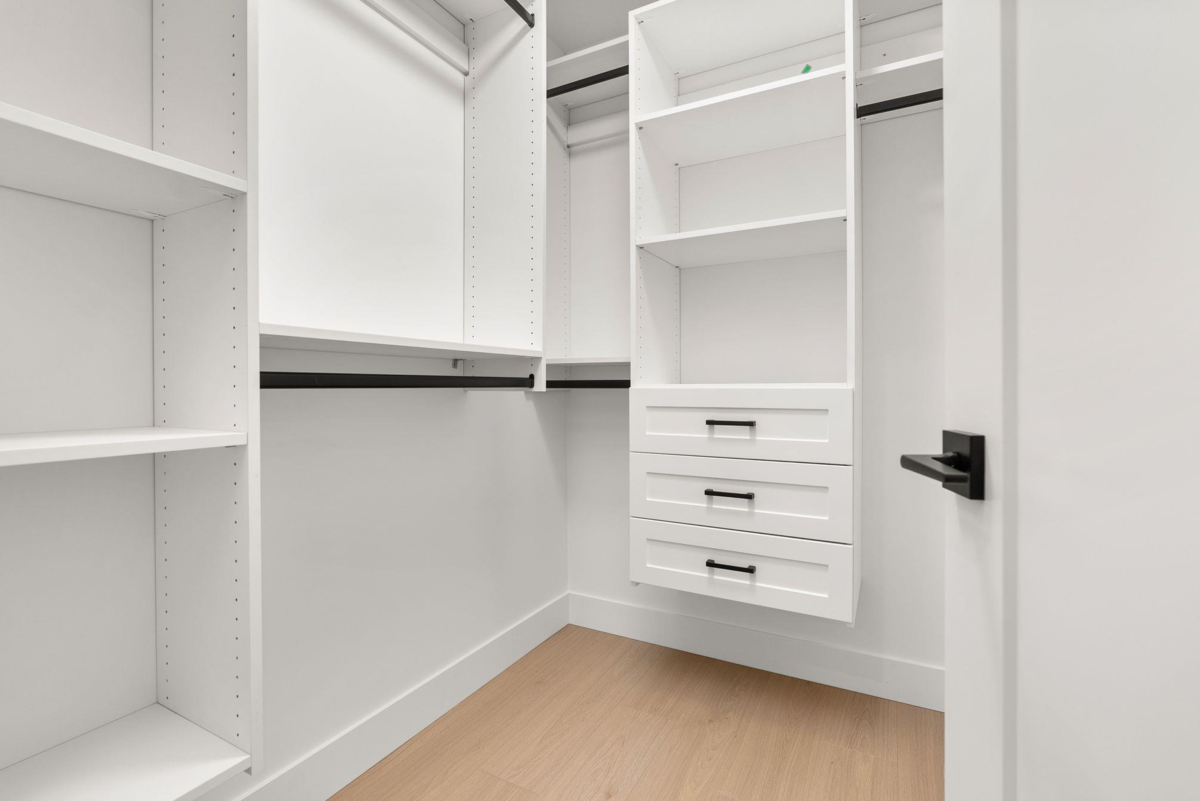 Mudroom Photo of 1 2522 Campbell Avenue, Abbotsford, BC